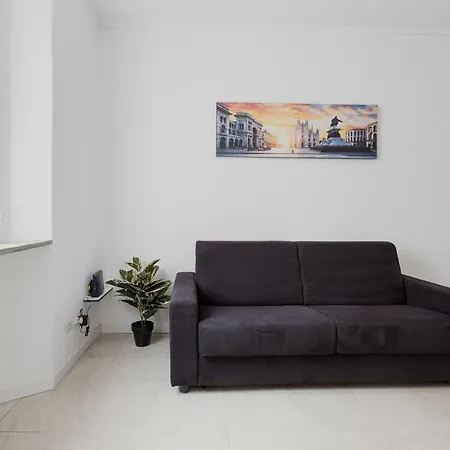 Famagosta M2 Subway Apartment *